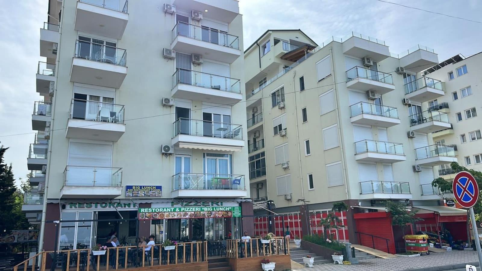 Shengjin Apartaments Bagian luar foto