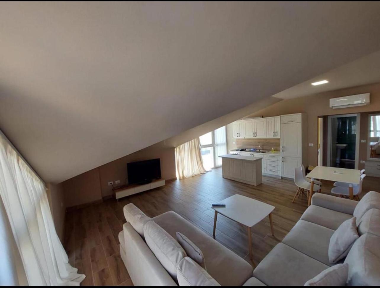 Shengjin Apartaments Bagian luar foto