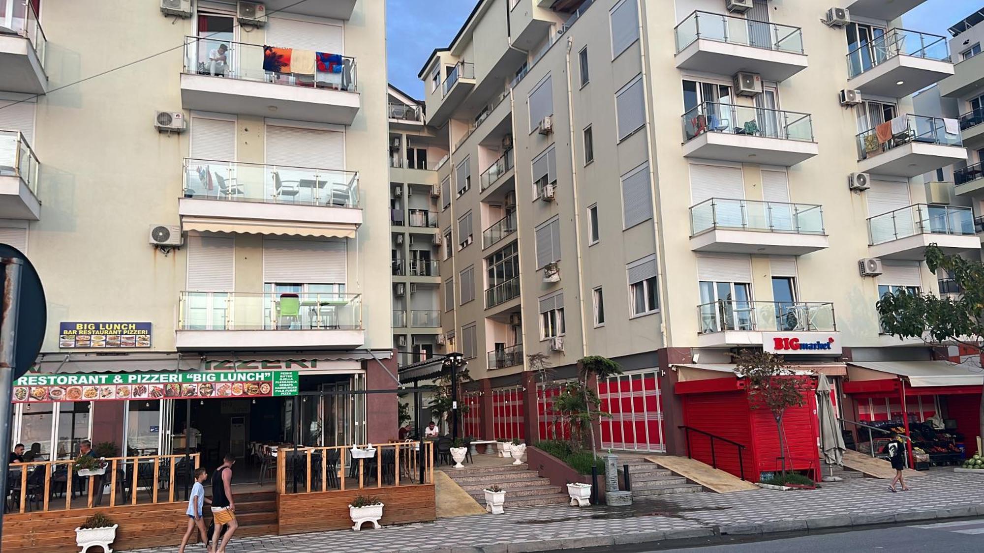 Shengjin Apartaments Bagian luar foto