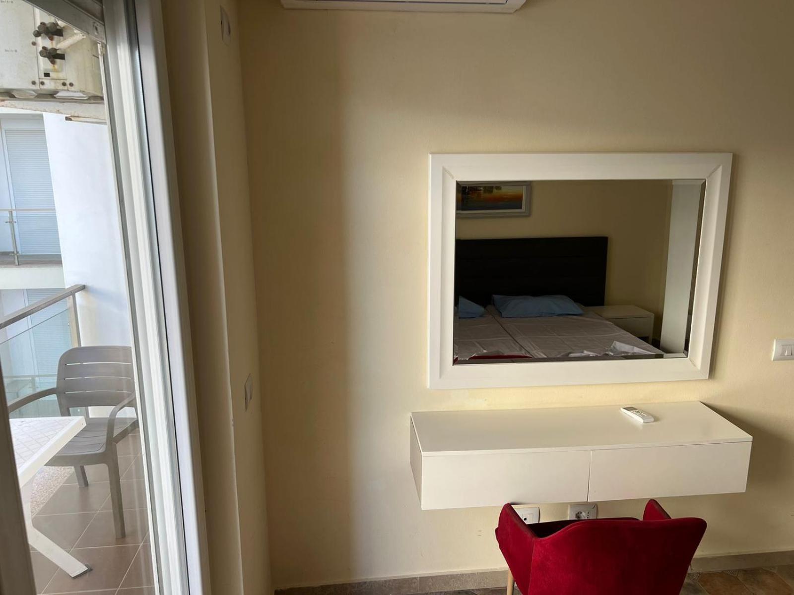 Shengjin Apartaments Bagian luar foto