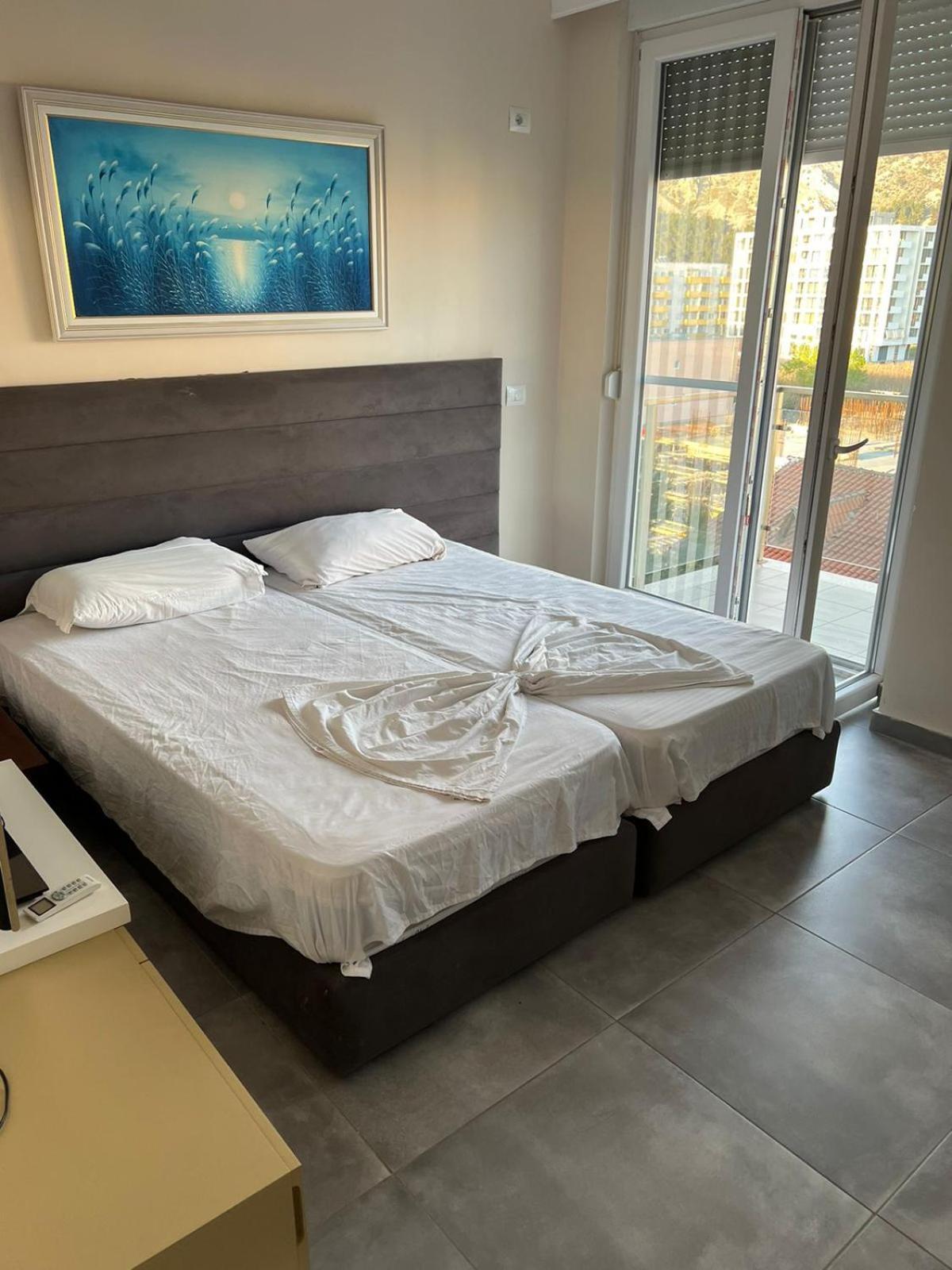 Shengjin Apartaments Bagian luar foto