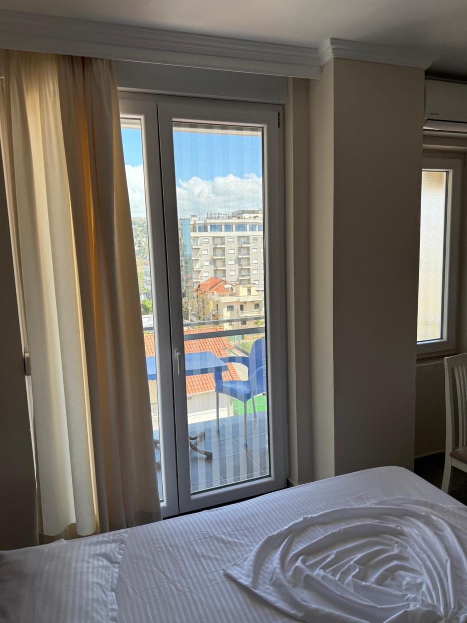 Shengjin Apartaments Bagian luar foto