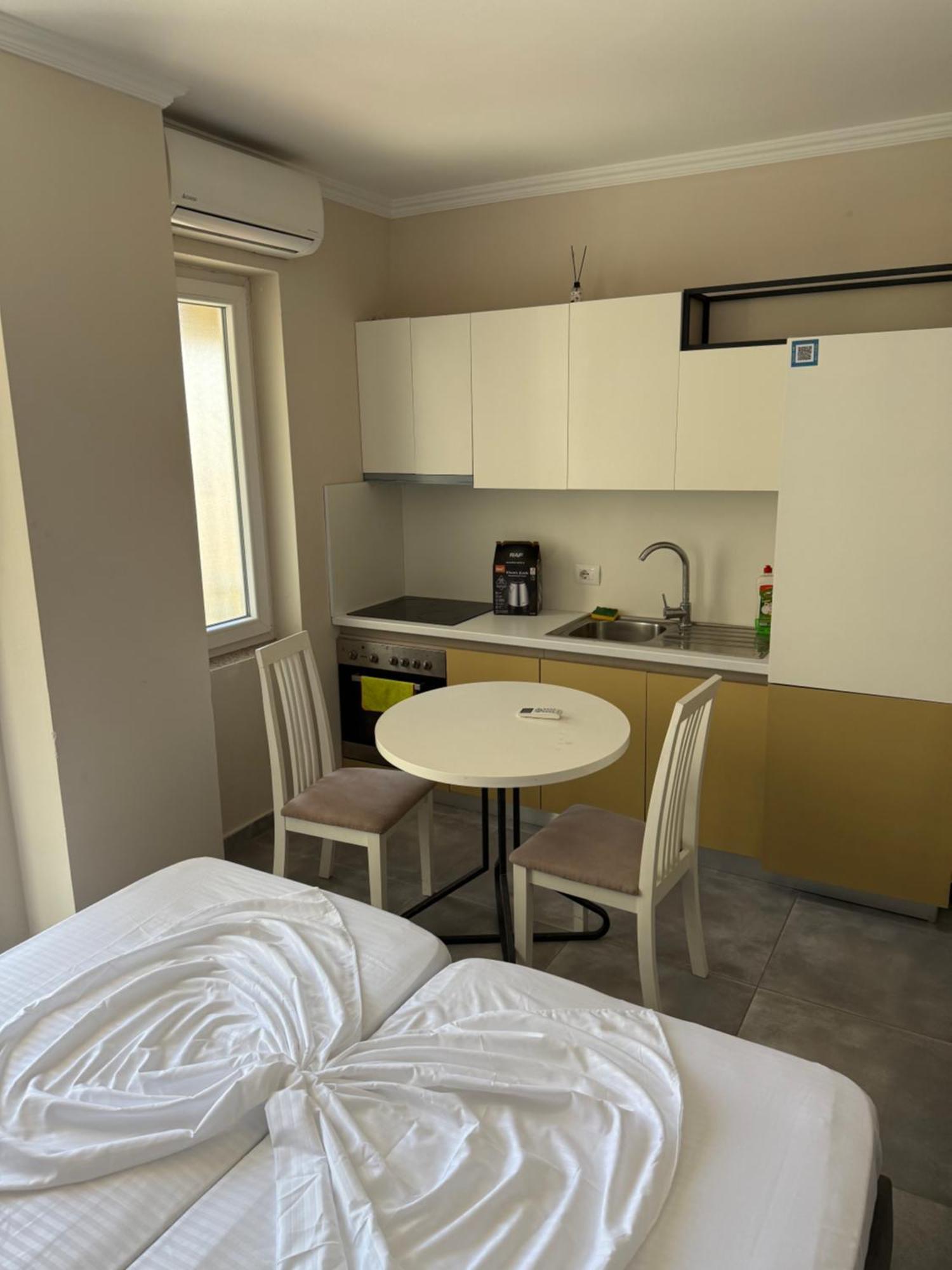 Shengjin Apartaments Bagian luar foto