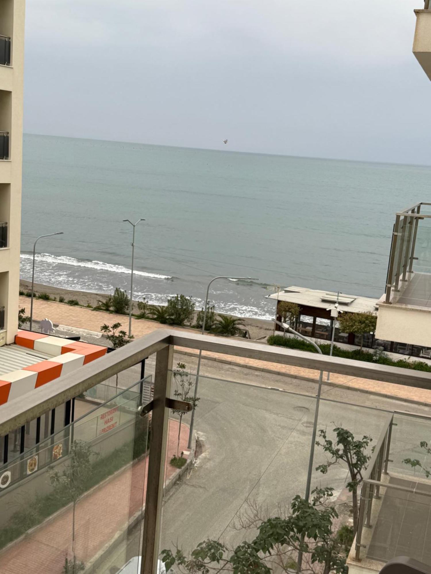 Shengjin Apartaments Bagian luar foto