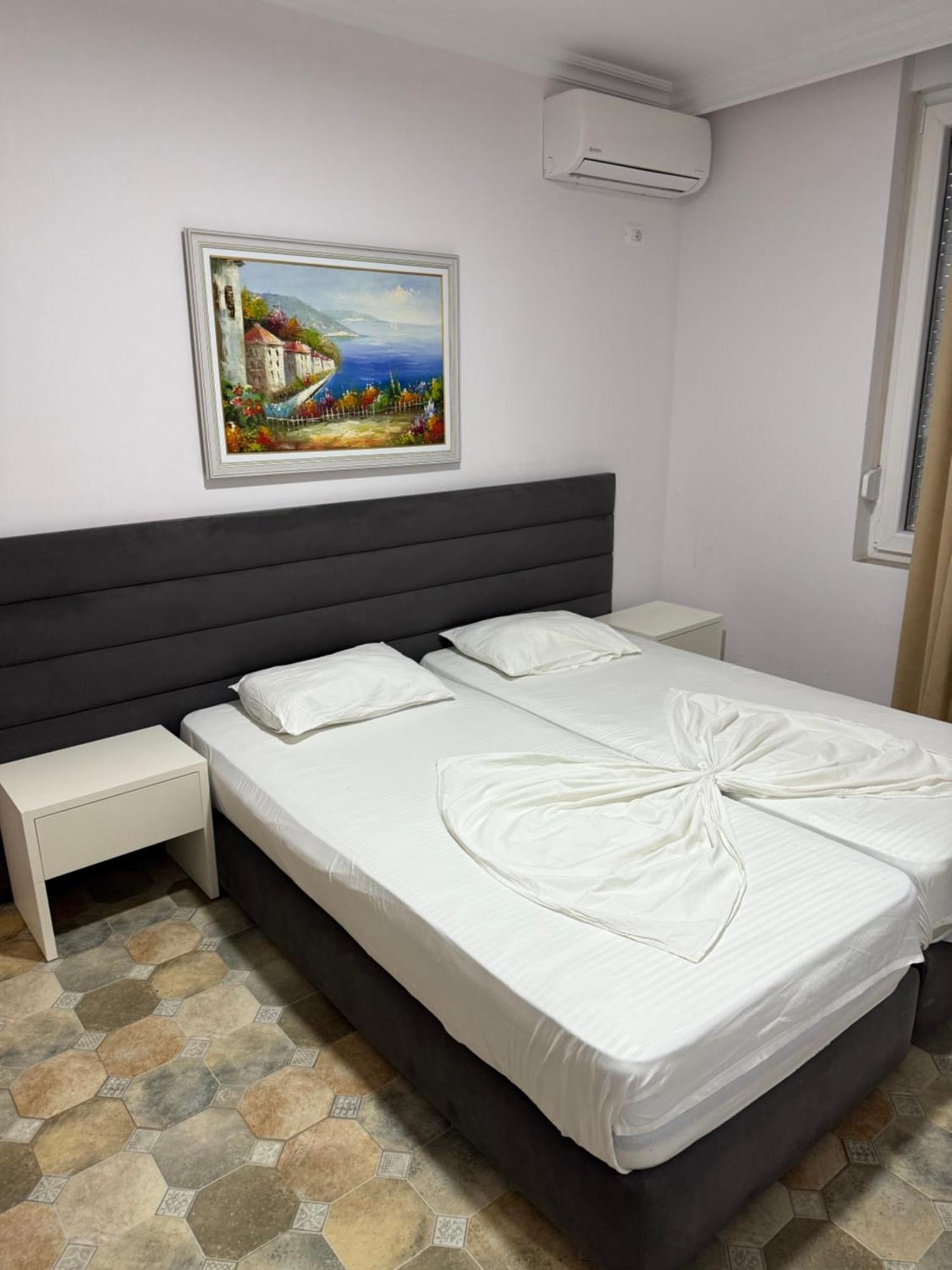 Shengjin Apartaments Bagian luar foto